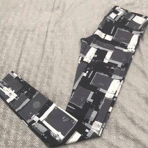 Black, Gray, and White, Splits59 leggings